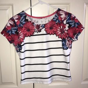 Women’s size small flower shirt!
